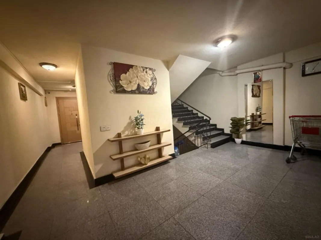 Kirayə verilir 2 otaqlı mənzil 75 m²