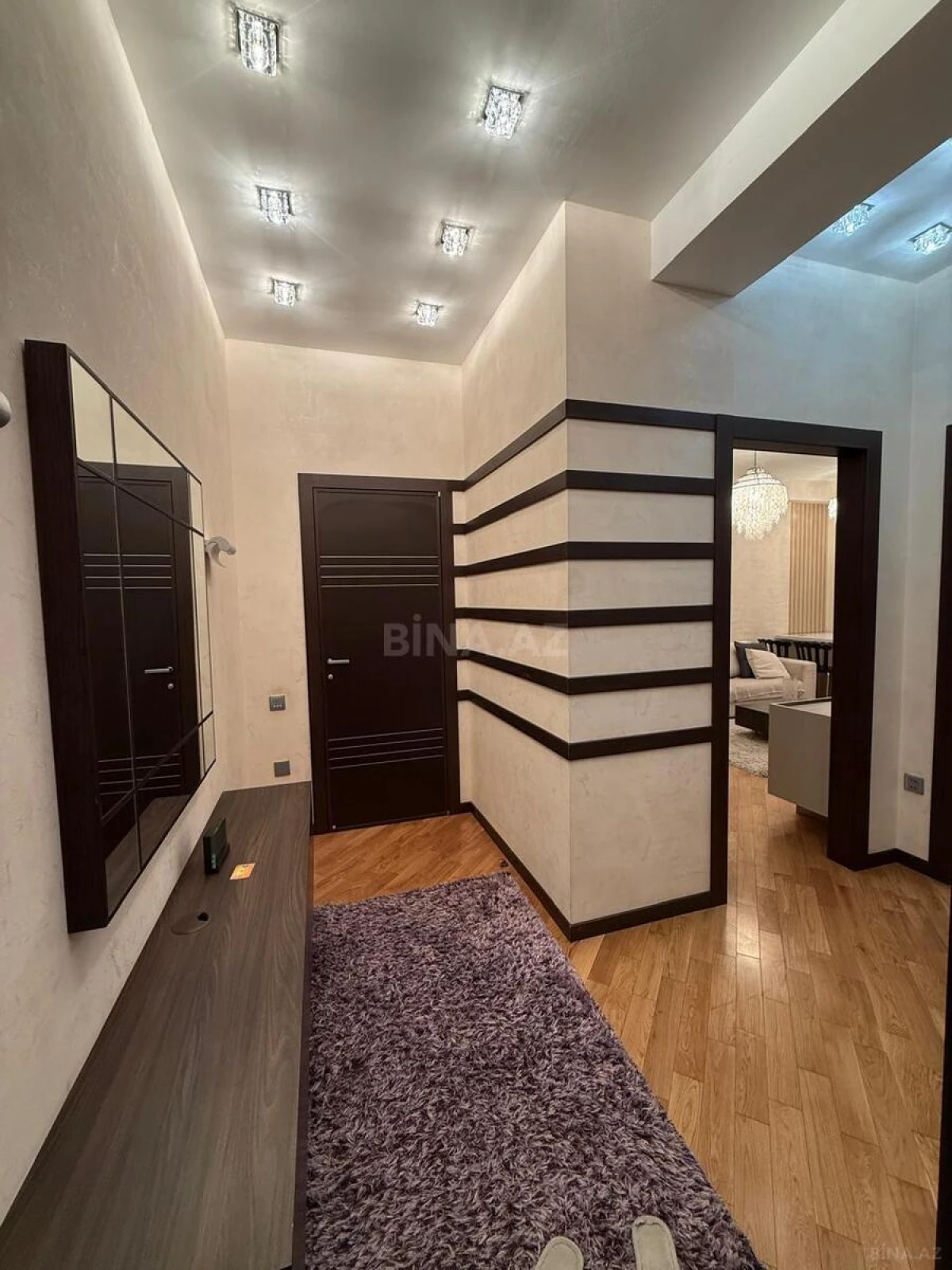 Kirayə verilir 2 otaqlı mənzil 75 m²