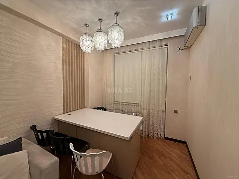 Kirayə verilir 2 otaqlı mənzil 75 m²
