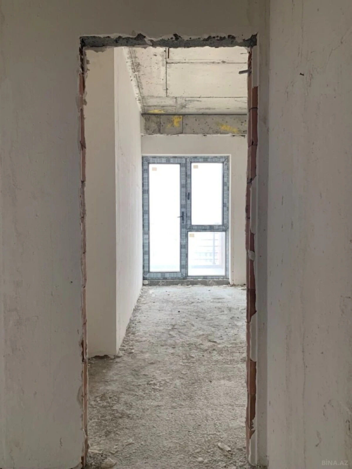 Satılır 3 otaqlı mənzil 120 m²