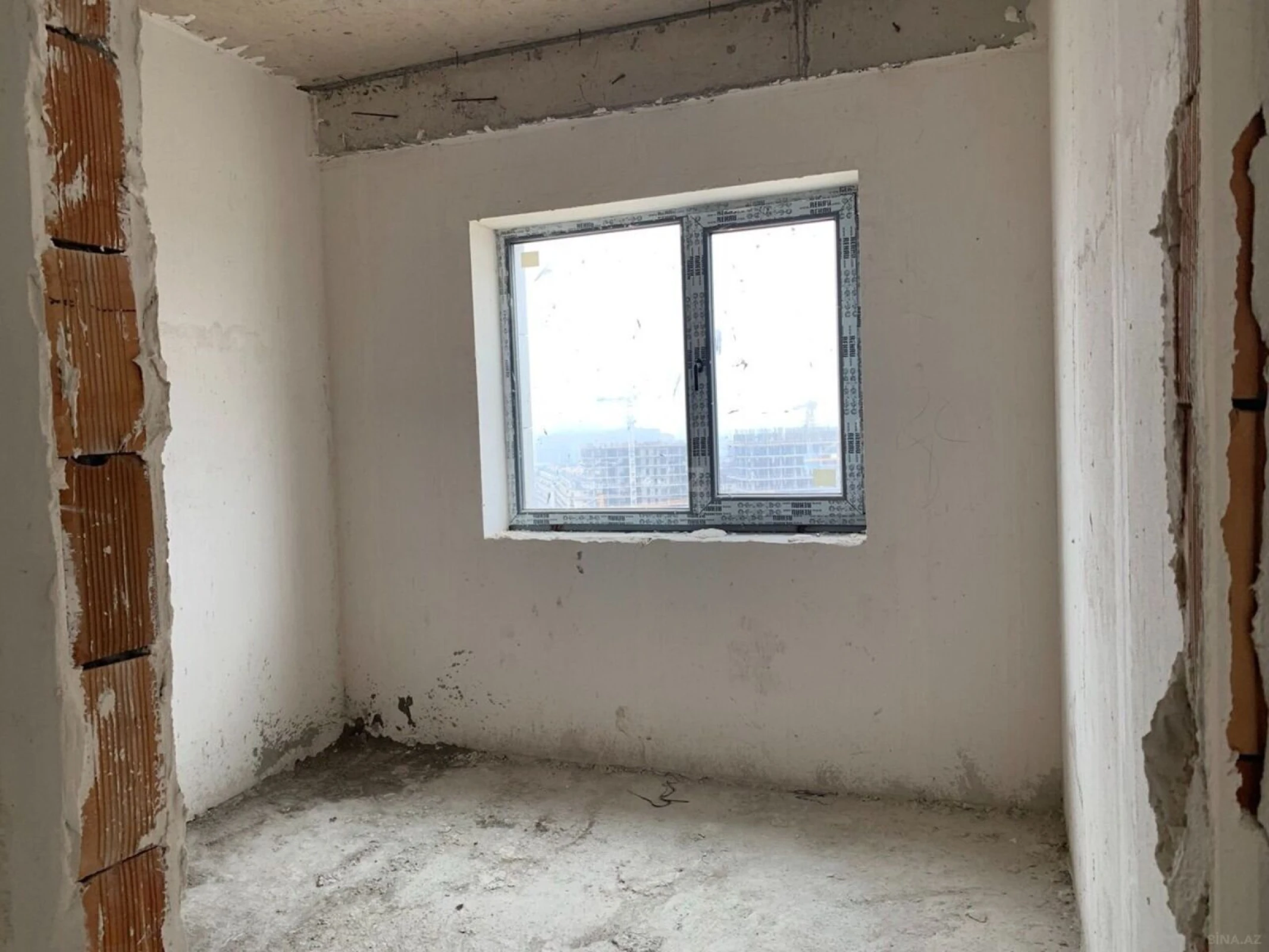 Satılır 3 otaqlı mənzil 120 m²