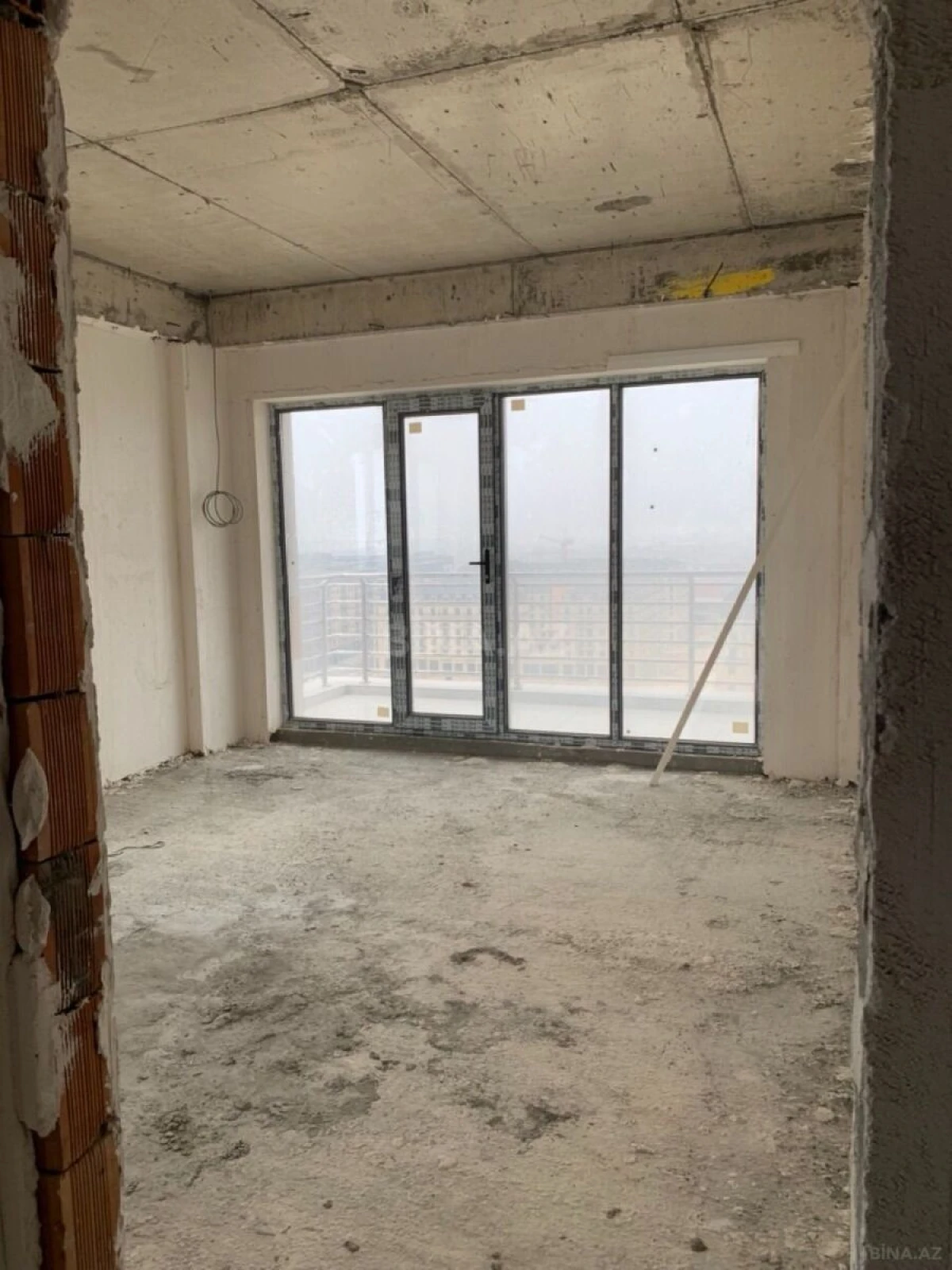 Satılır 3 otaqlı mənzil 120 m²
