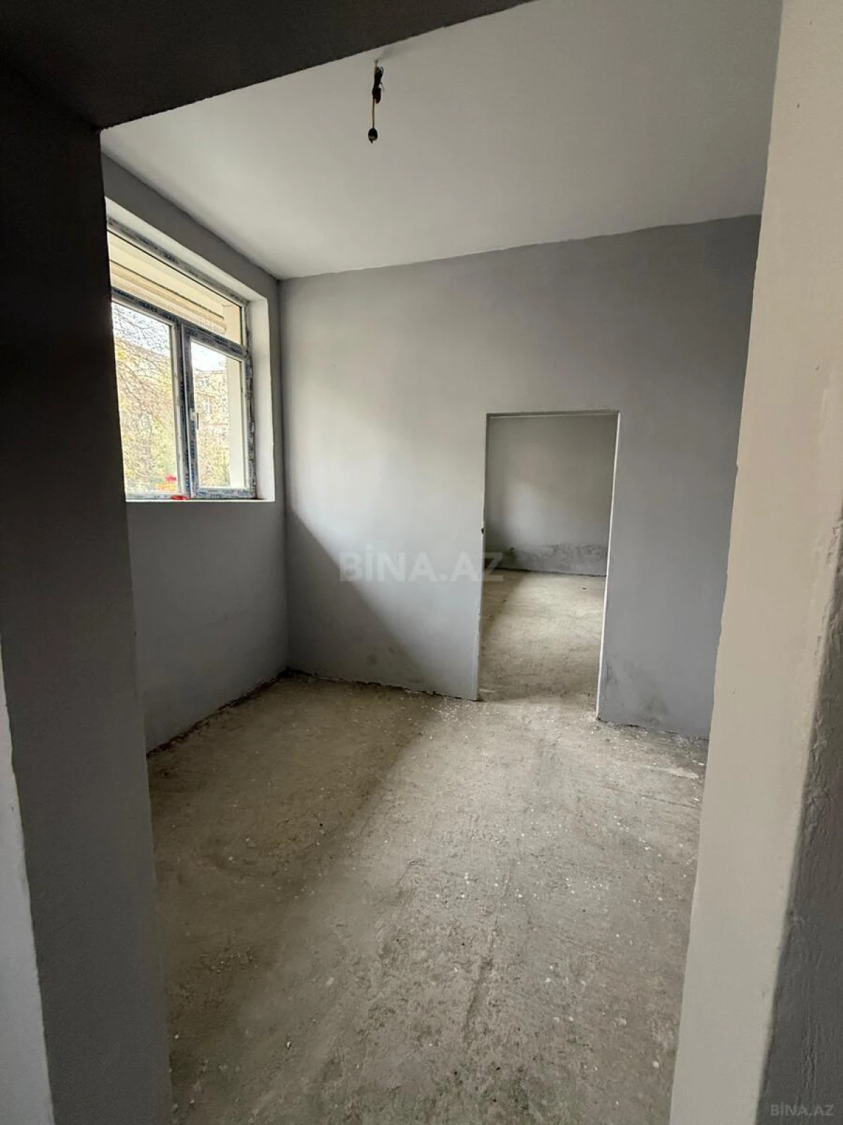 Satılır obyekt 318 m²