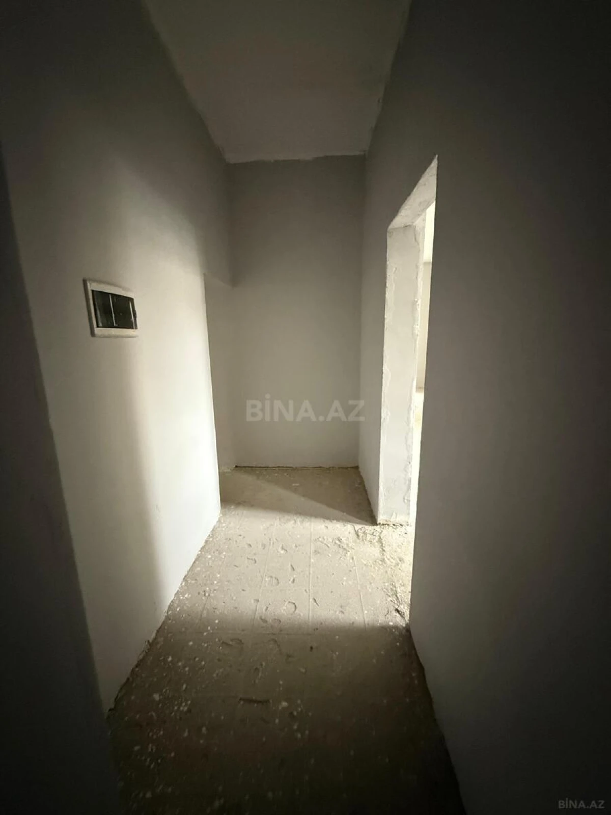 Satılır obyekt 318 m²