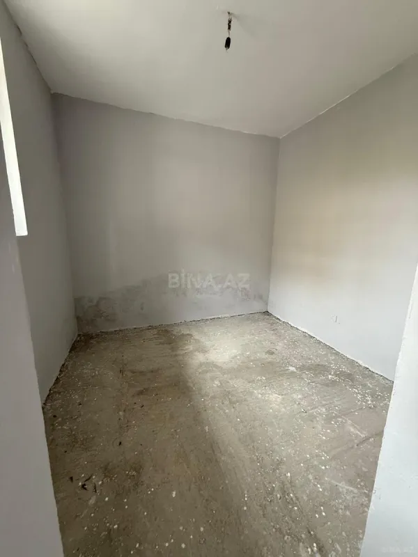Satılır obyekt 318 m²