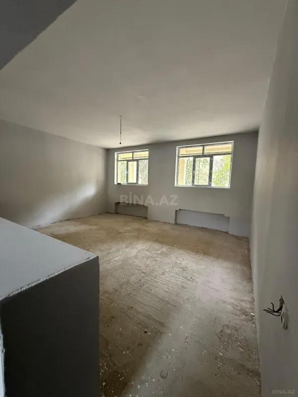 Satılır obyekt 318 m²