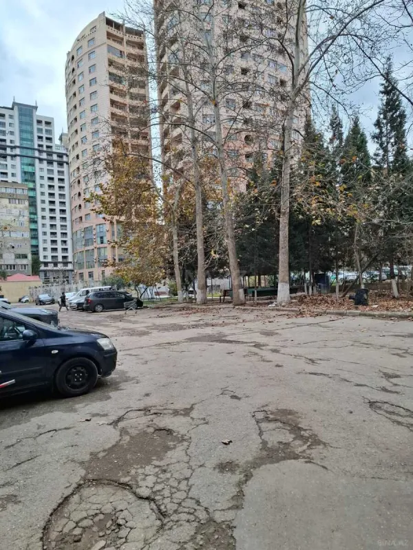 Satılır 2 otaqlı mənzil 80 m²
