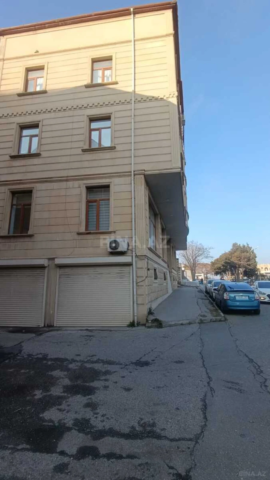 Satılır obyekt 1100 m²