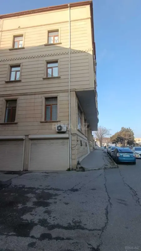 Satılır obyekt 1100 m²