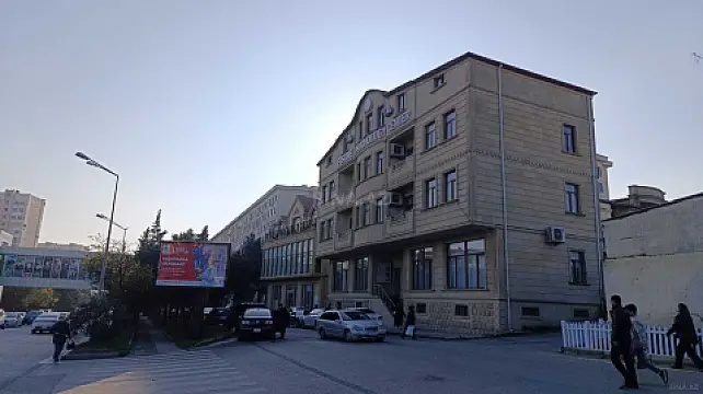 Satılır obyekt 1100 m² — Bakı 1100.00 m²