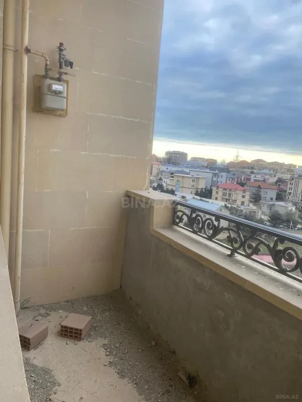 Satılır 3 otaqlı mənzil 158.4 m²