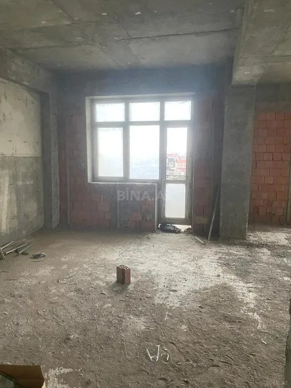 Satılır 3 otaqlı mənzil 158.4 m²
