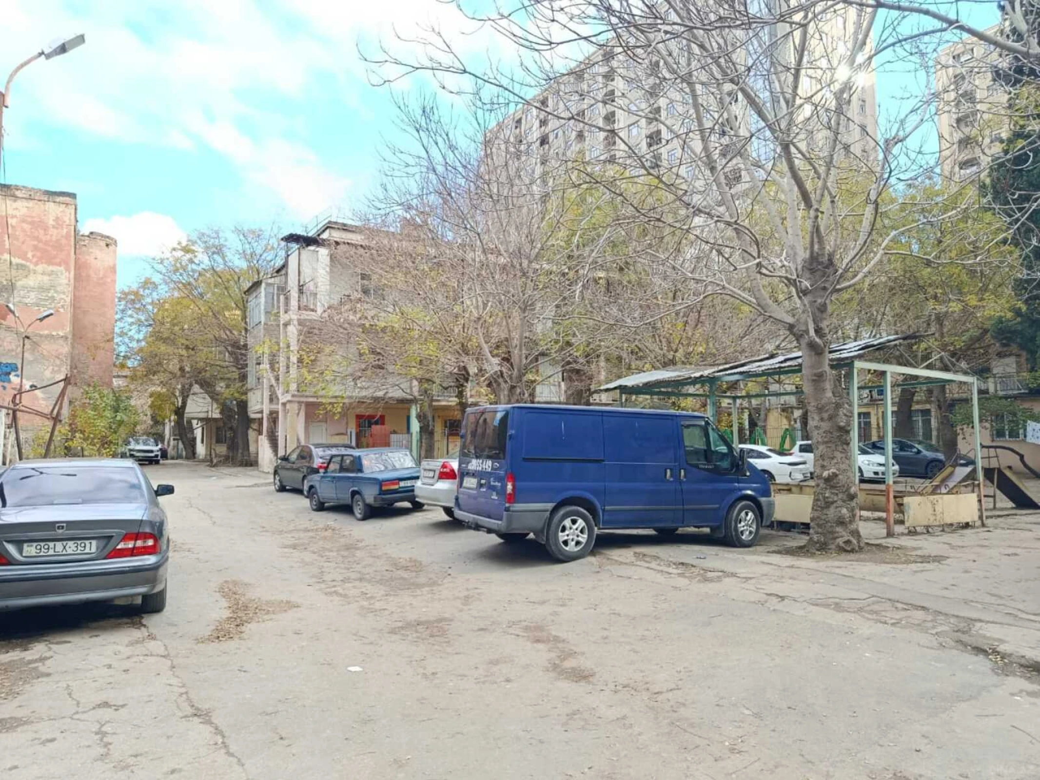 Satılır 2 otaqlı mənzil 45 m²