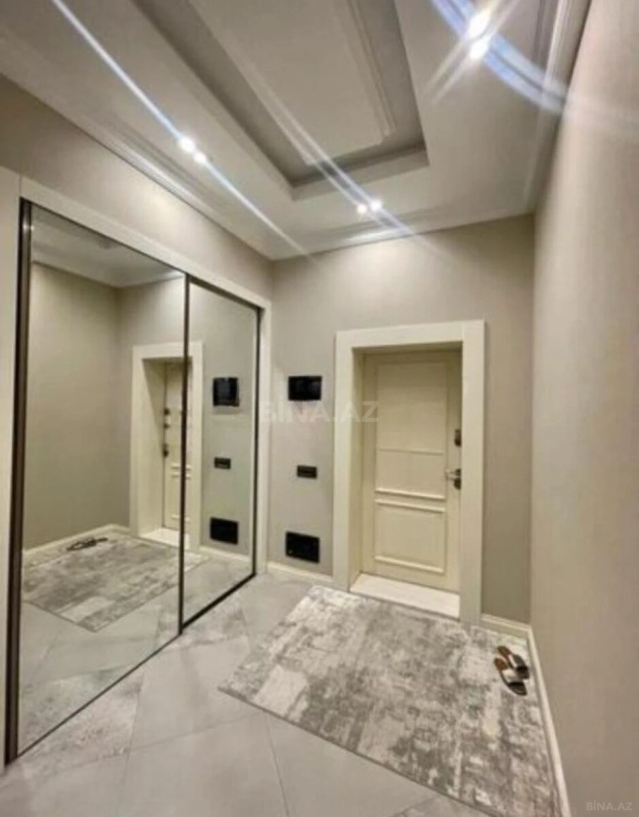 Kirayə verilir 3 otaqlı mənzil 132 m²