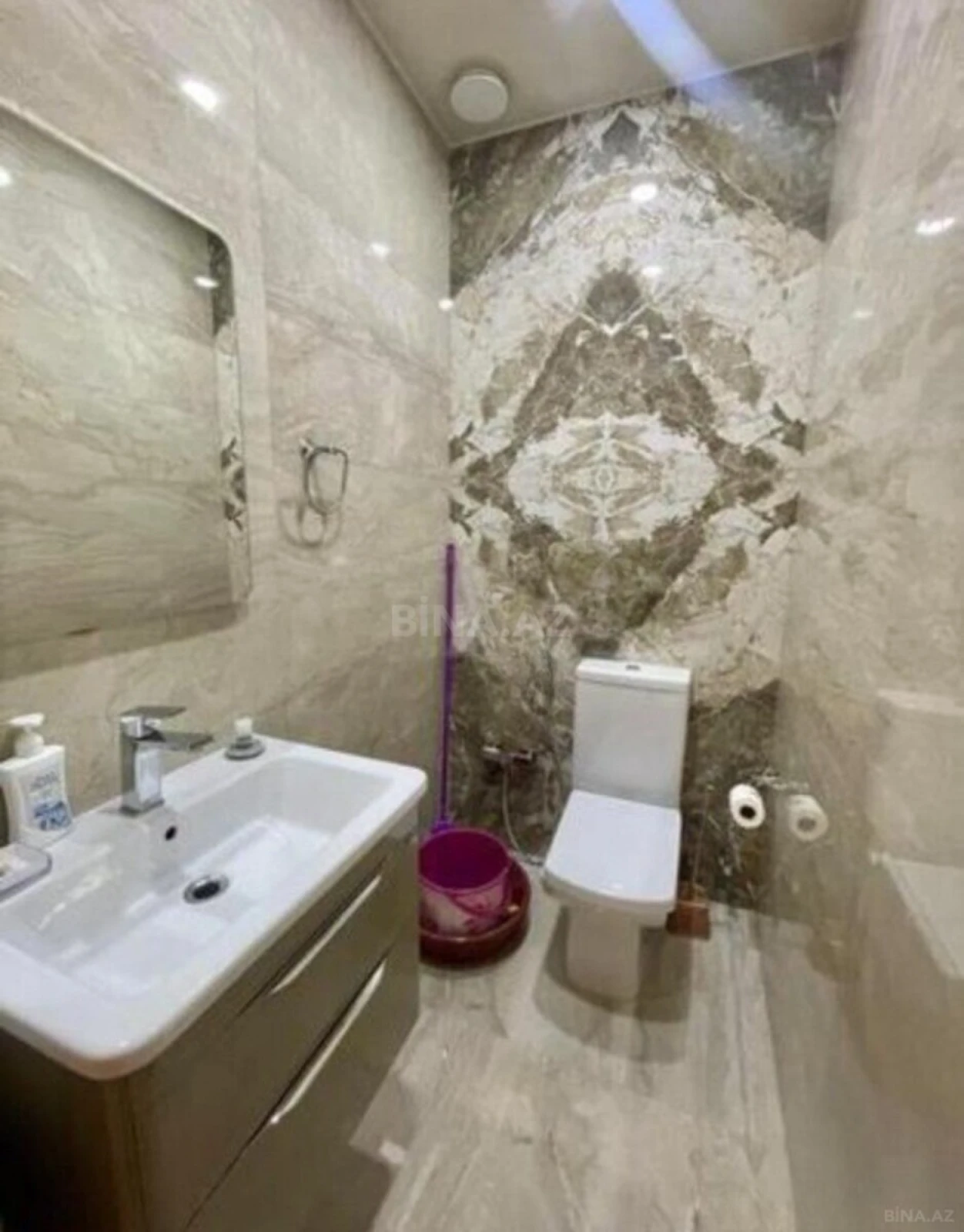 Kirayə verilir 3 otaqlı mənzil 132 m²