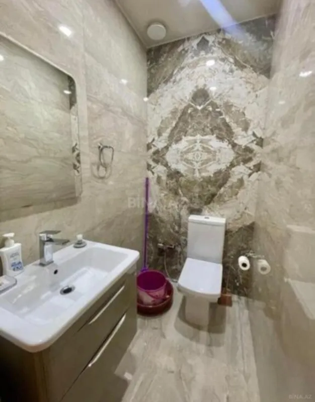 Kirayə verilir 3 otaqlı mənzil 132 m²