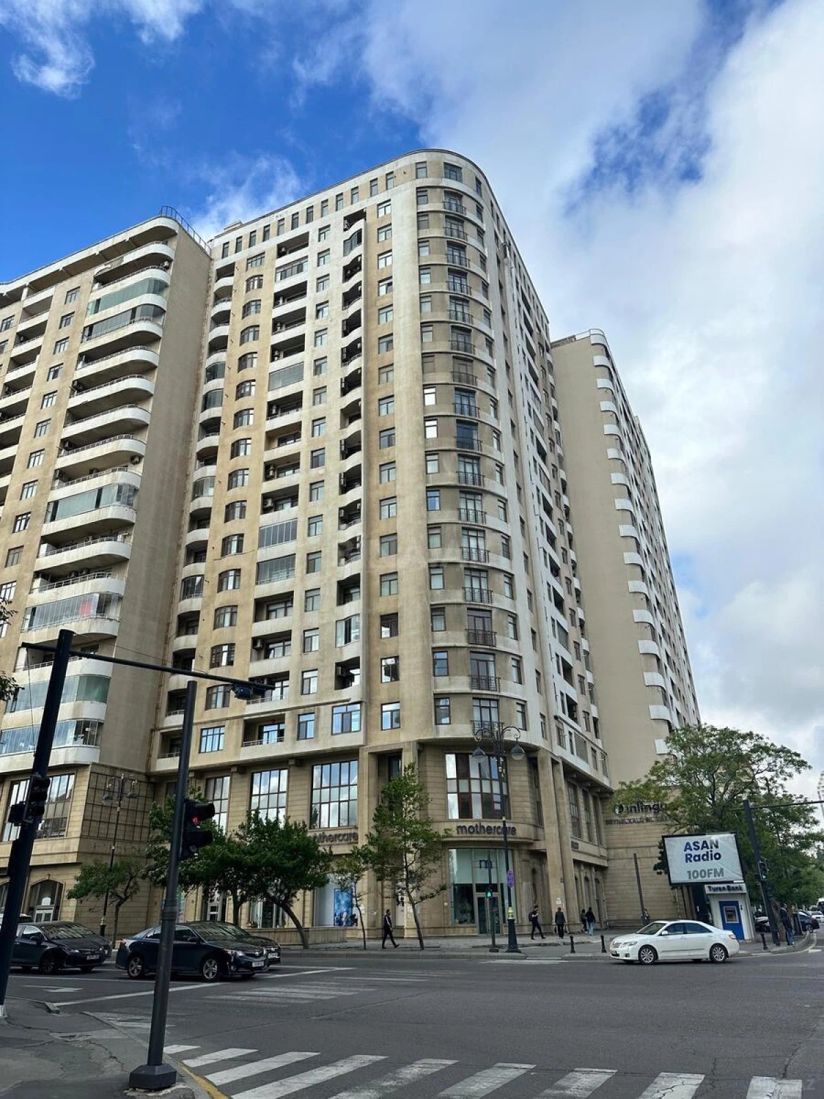 Kirayə verilir 3 otaqlı mənzil 132 m²