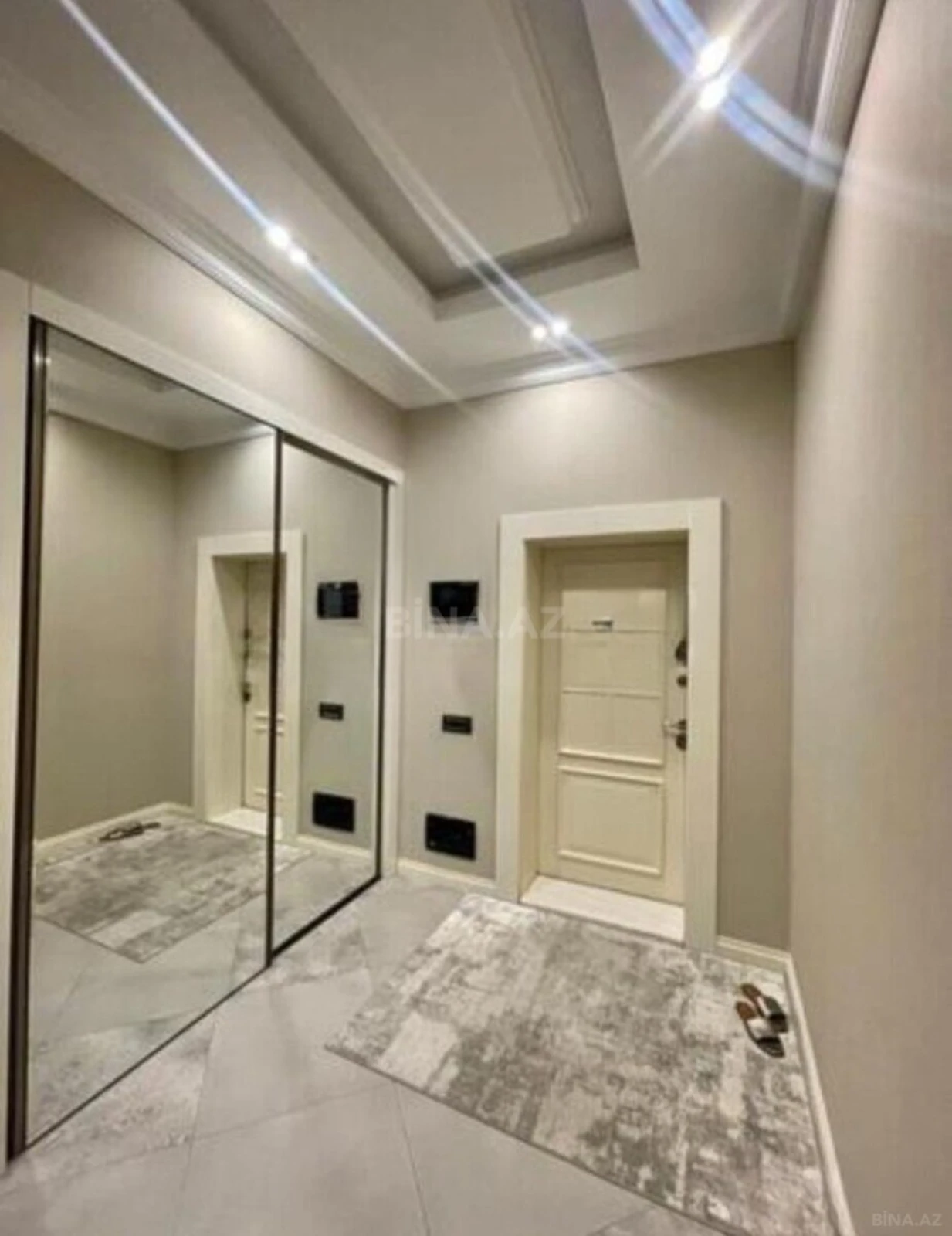 Kirayə verilir 3 otaqlı mənzil 132 m²