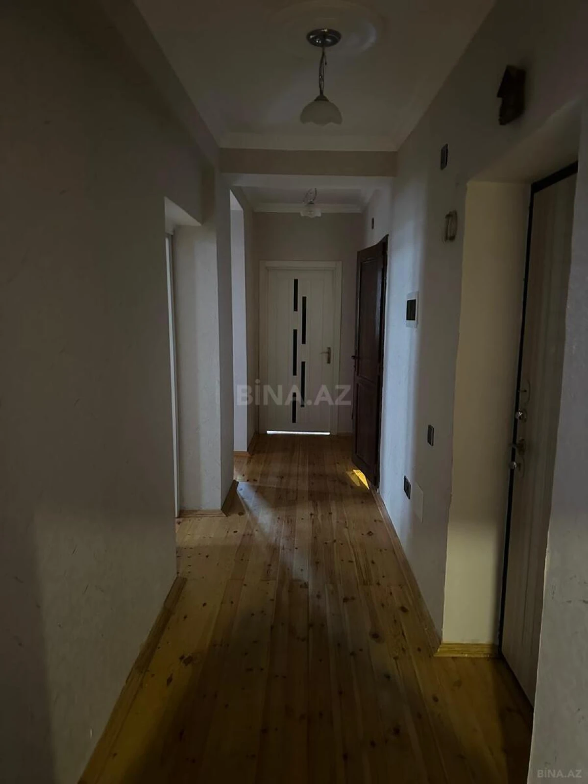 Satılır 4 otaqlı mənzil 110 m²