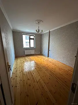 Satılır 4 otaqlı mənzil 110 m²