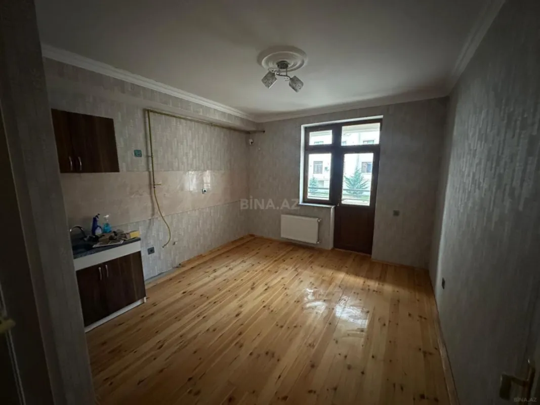 Satılır 4 otaqlı mənzil 110 m²