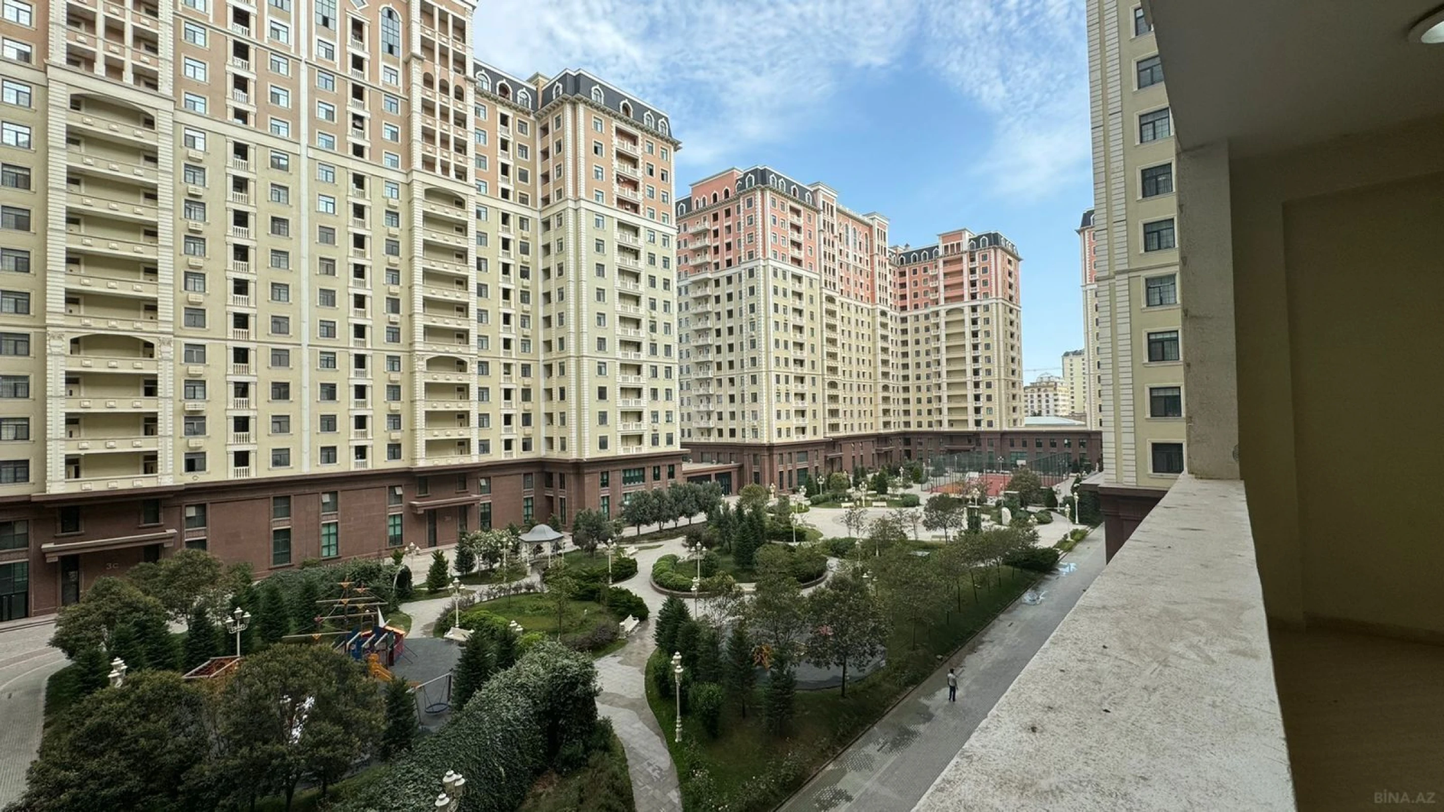 Kirayə verilir 3 otaqlı mənzil 95 m²