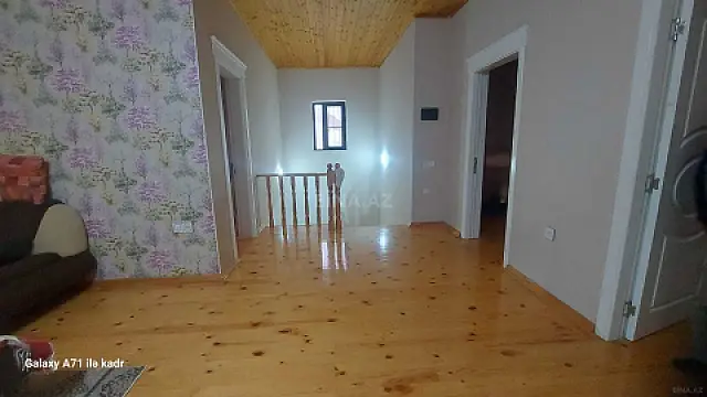 Satılır 4 otaqlı həyət evi 200 m²