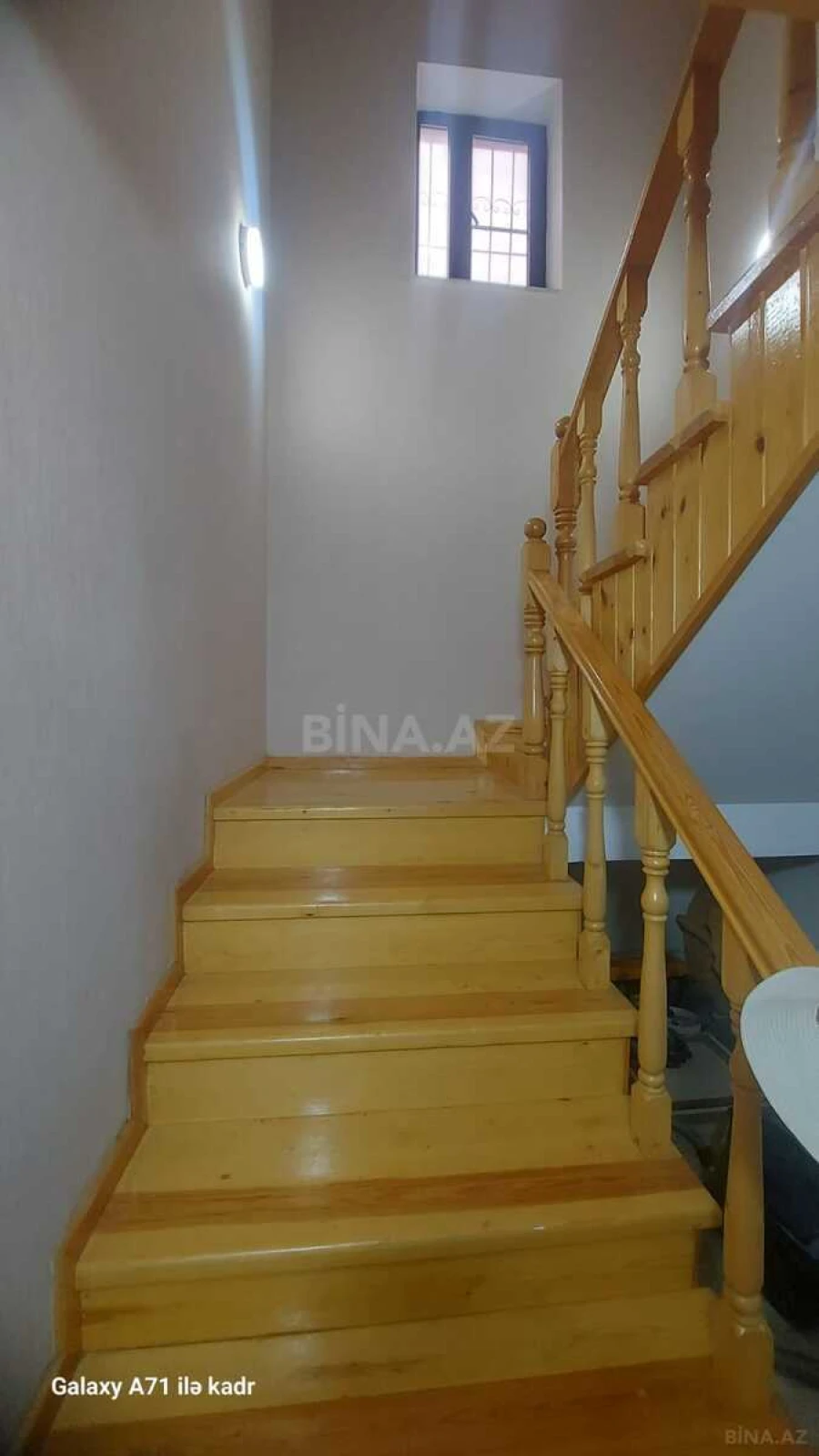 Satılır 4 otaqlı həyət evi 200 m²