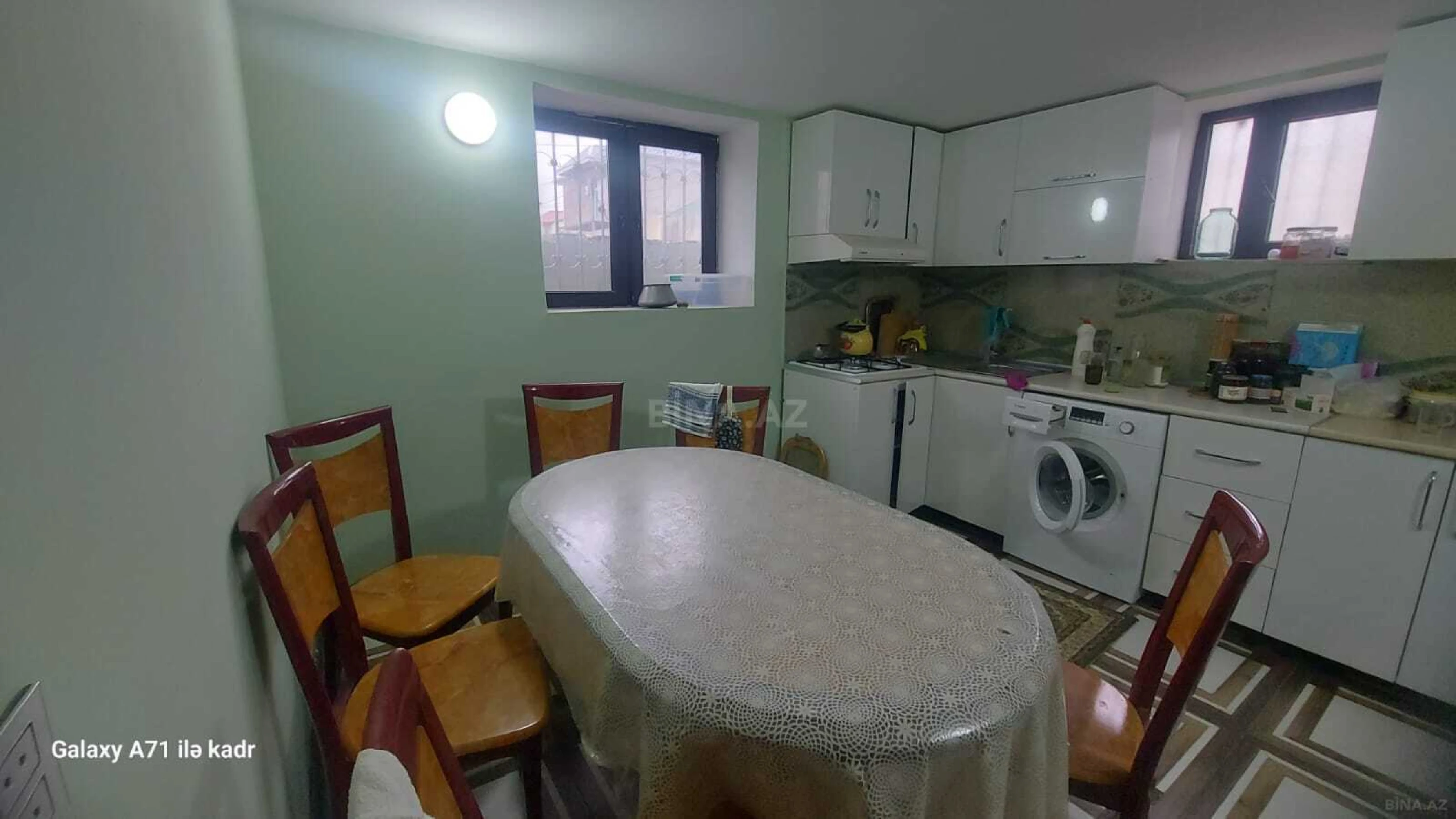 Satılır 4 otaqlı həyət evi 200 m²