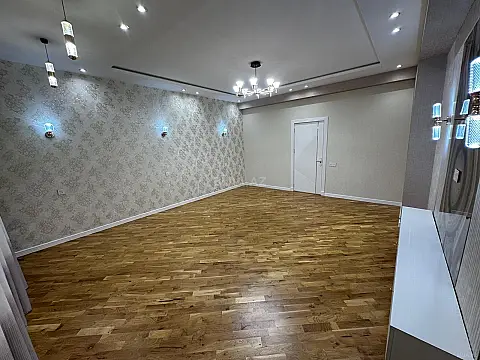 Satılır 3 otaqlı mənzil 117 m²