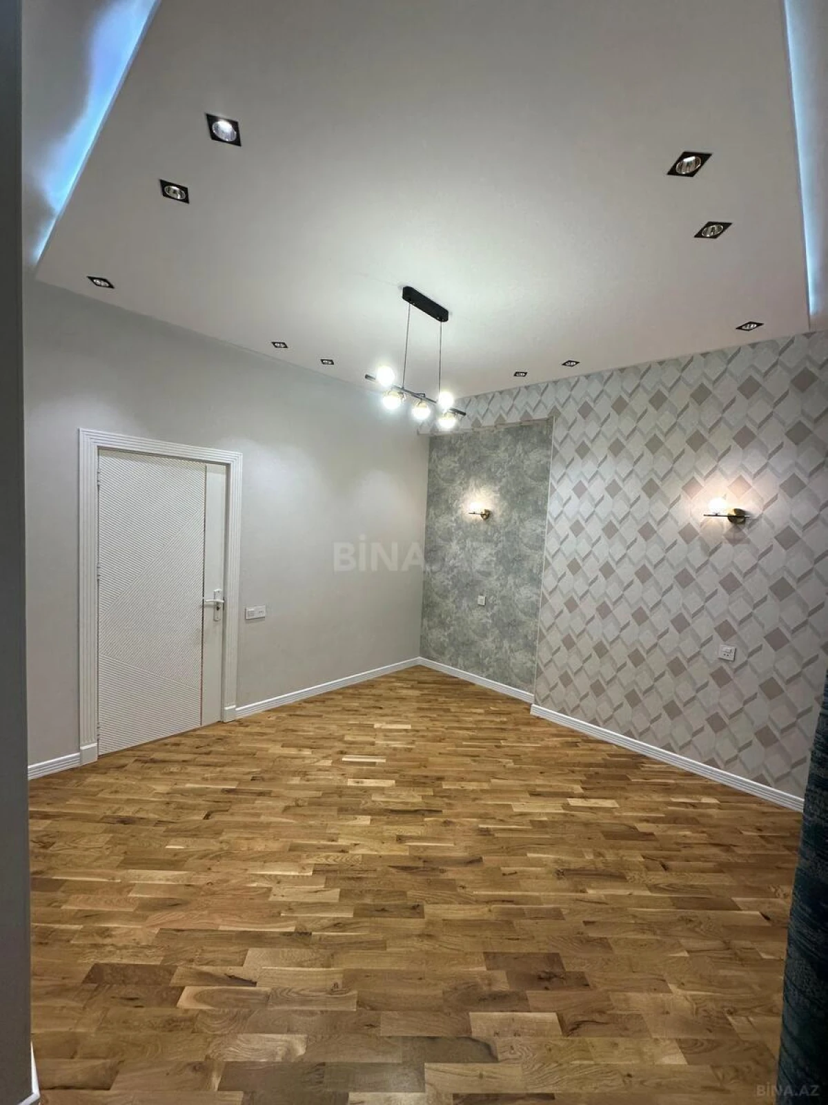 Satılır 3 otaqlı mənzil 117 m²