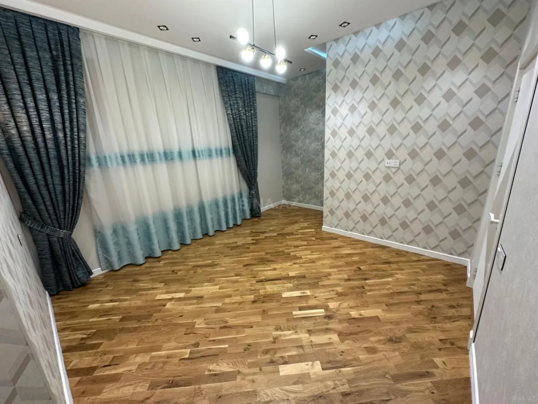 Satılır 3 otaqlı mənzil 117 m²