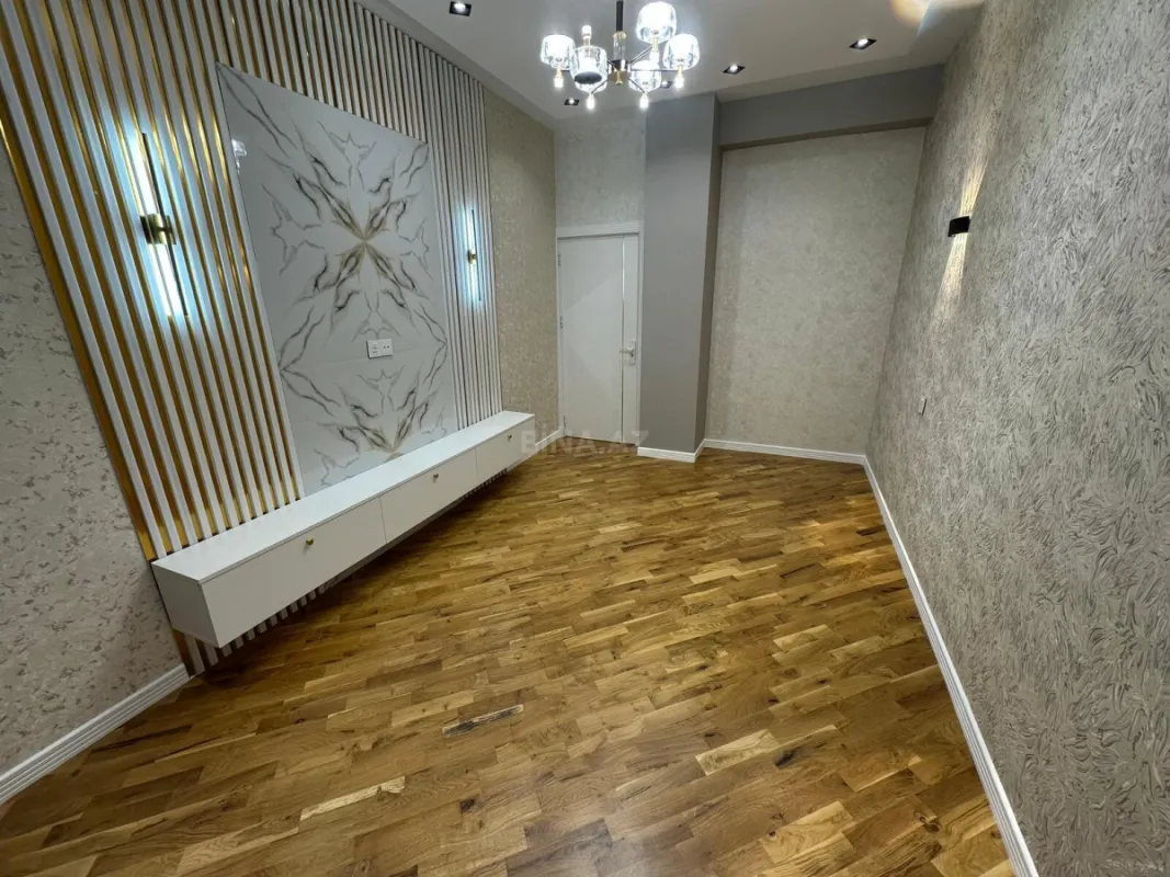 Satılır 3 otaqlı mənzil 117 m²