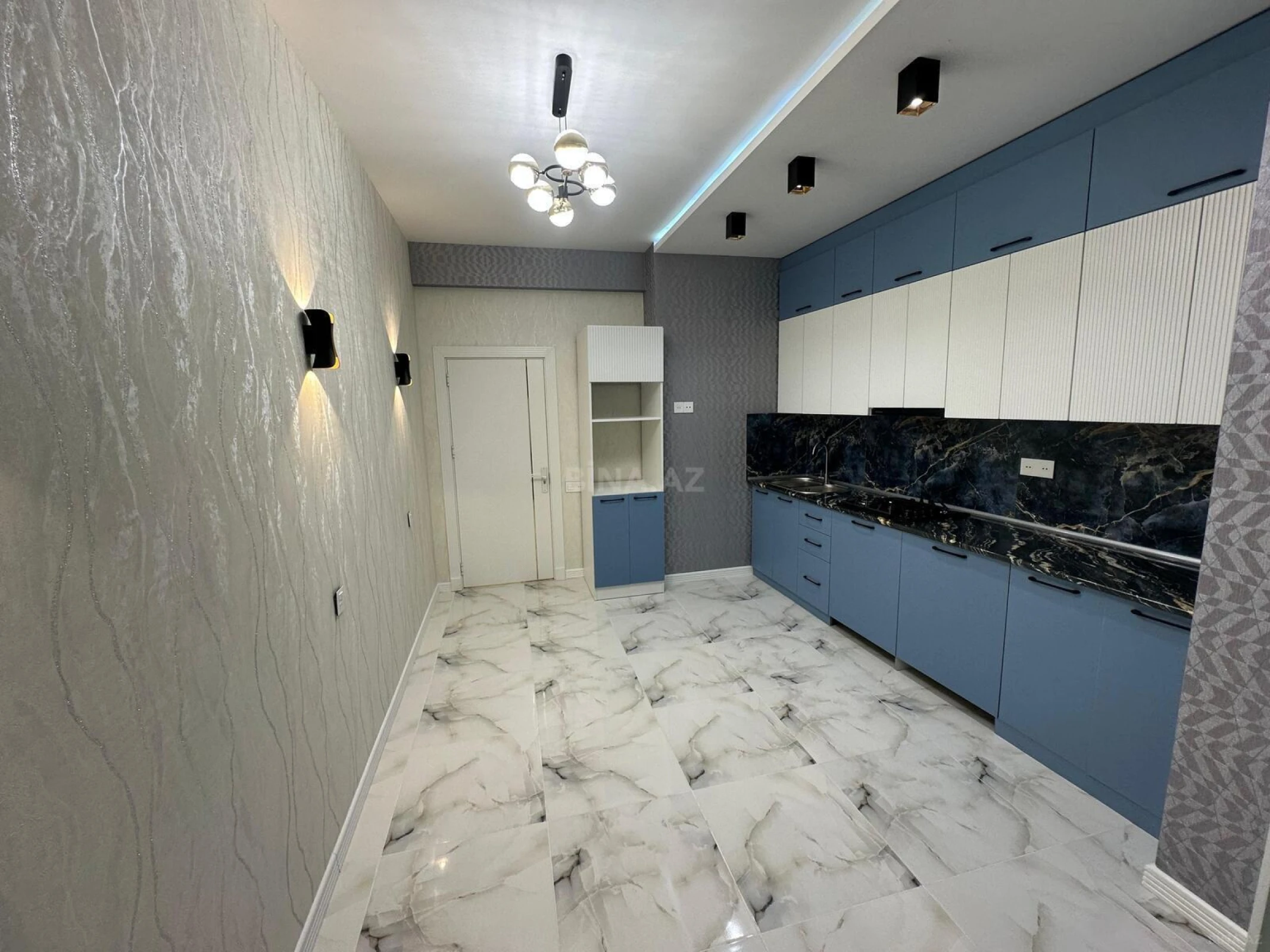 Satılır 3 otaqlı mənzil 117 m²