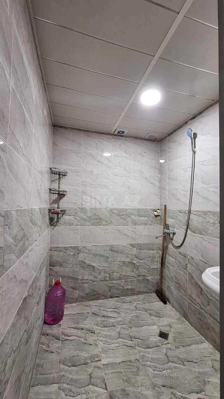 Satılır 2 otaqlı mənzil 74 m²