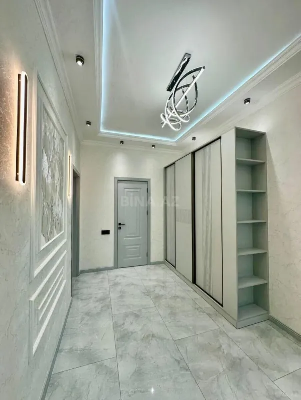 Satılır 3 otaqlı mənzil 98 m²
