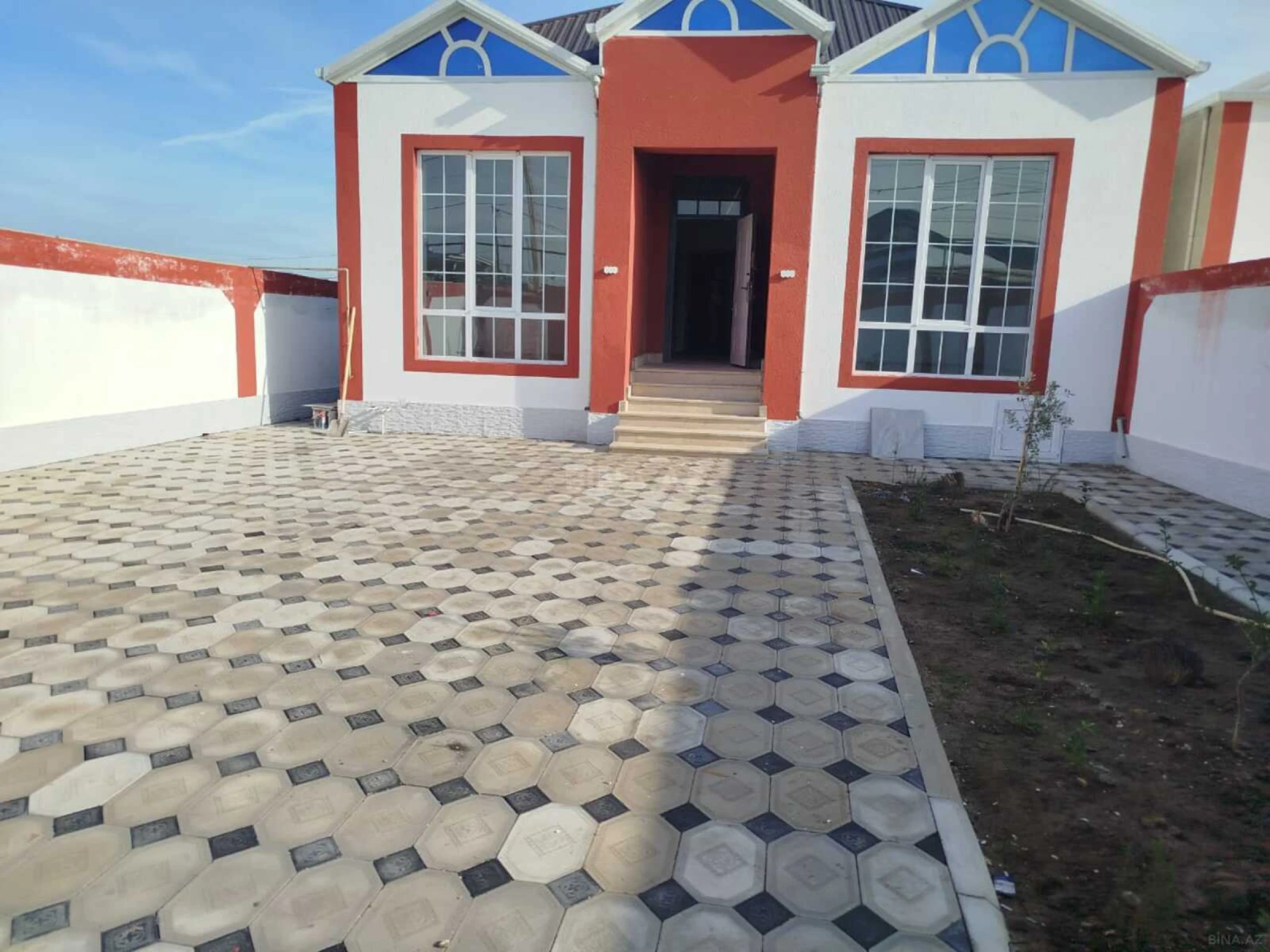 Satılır 4 otaqlı həyət evi 108 m²