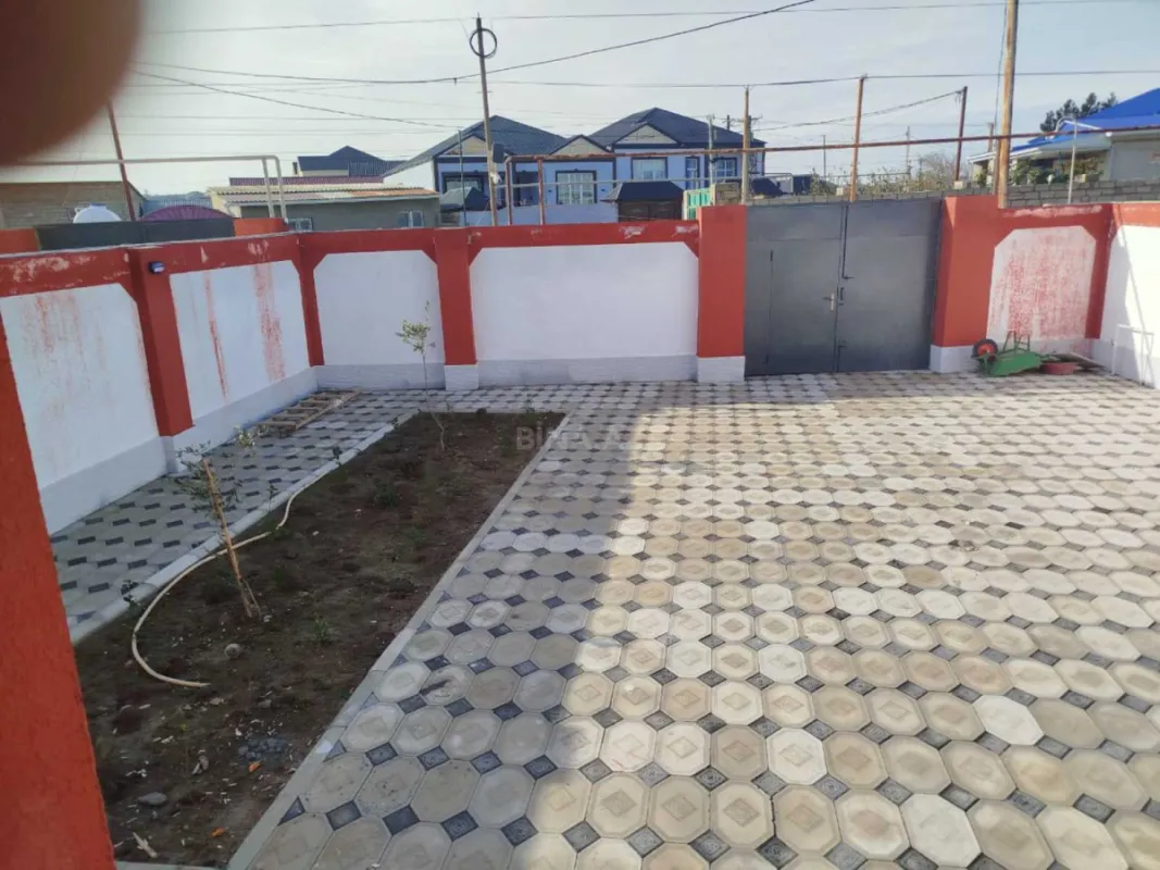 Satılır 4 otaqlı həyət evi 108 m²