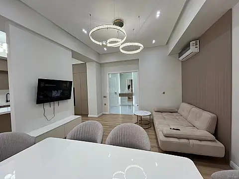 Kirayə verilir 3 otaqlı mənzil 130 m²