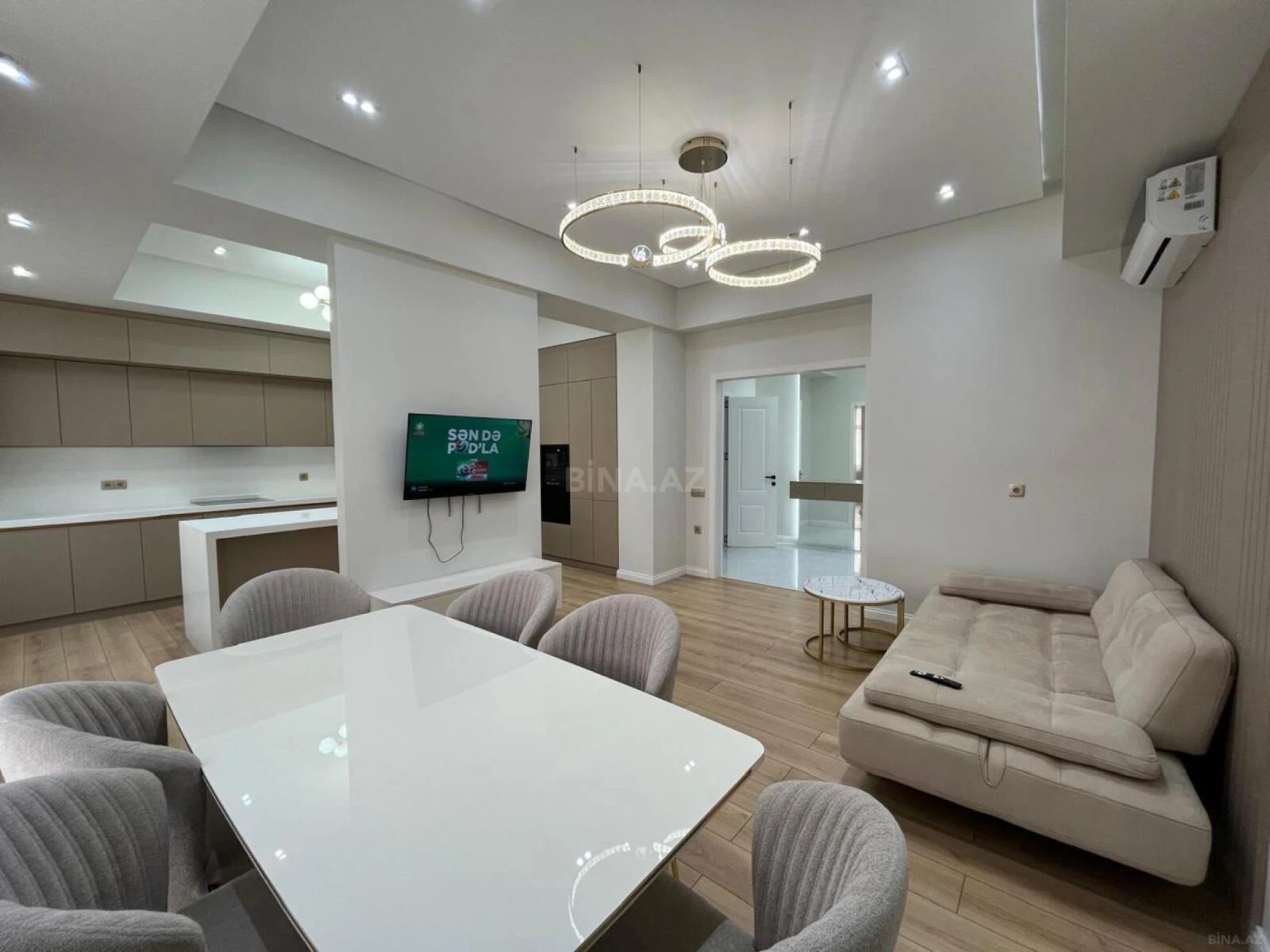 Kirayə verilir 3 otaqlı mənzil 130 m²