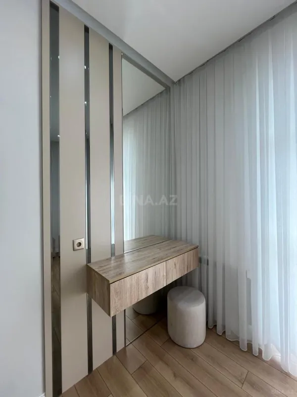 Kirayə verilir 3 otaqlı mənzil 130 m²