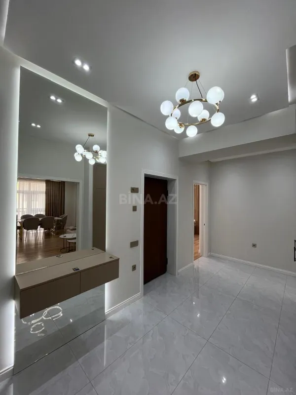 Kirayə verilir 3 otaqlı mənzil 130 m²