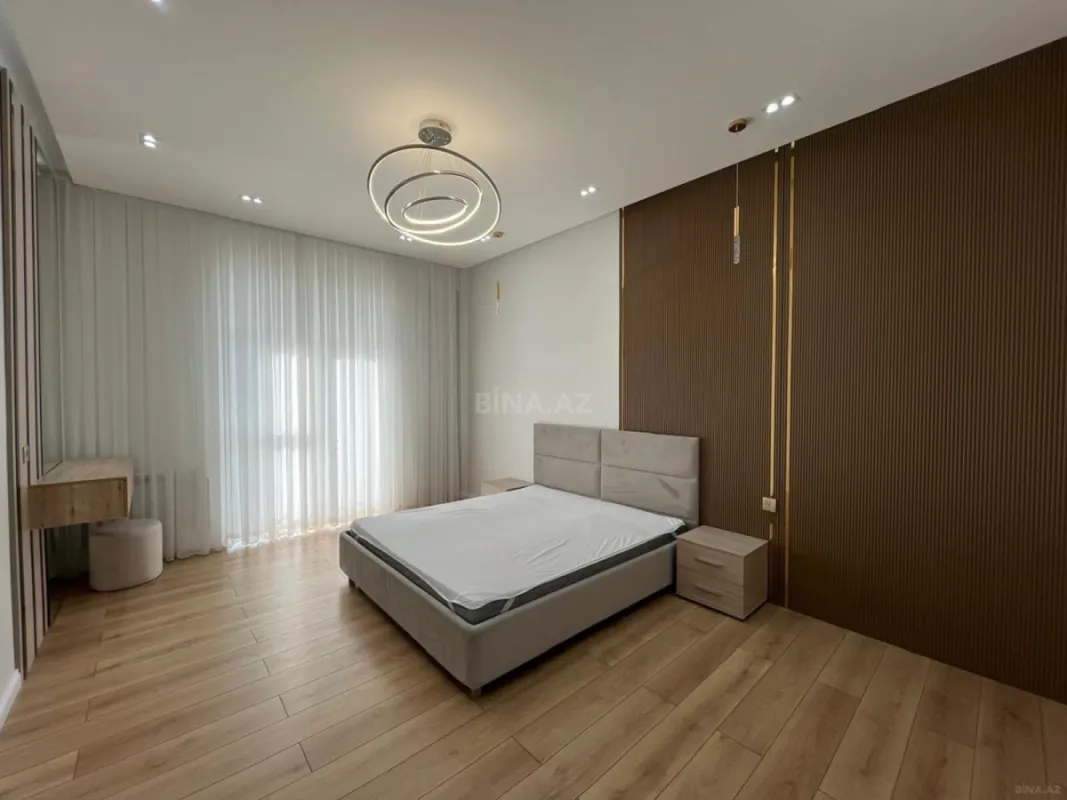Kirayə verilir 3 otaqlı mənzil 130 m²