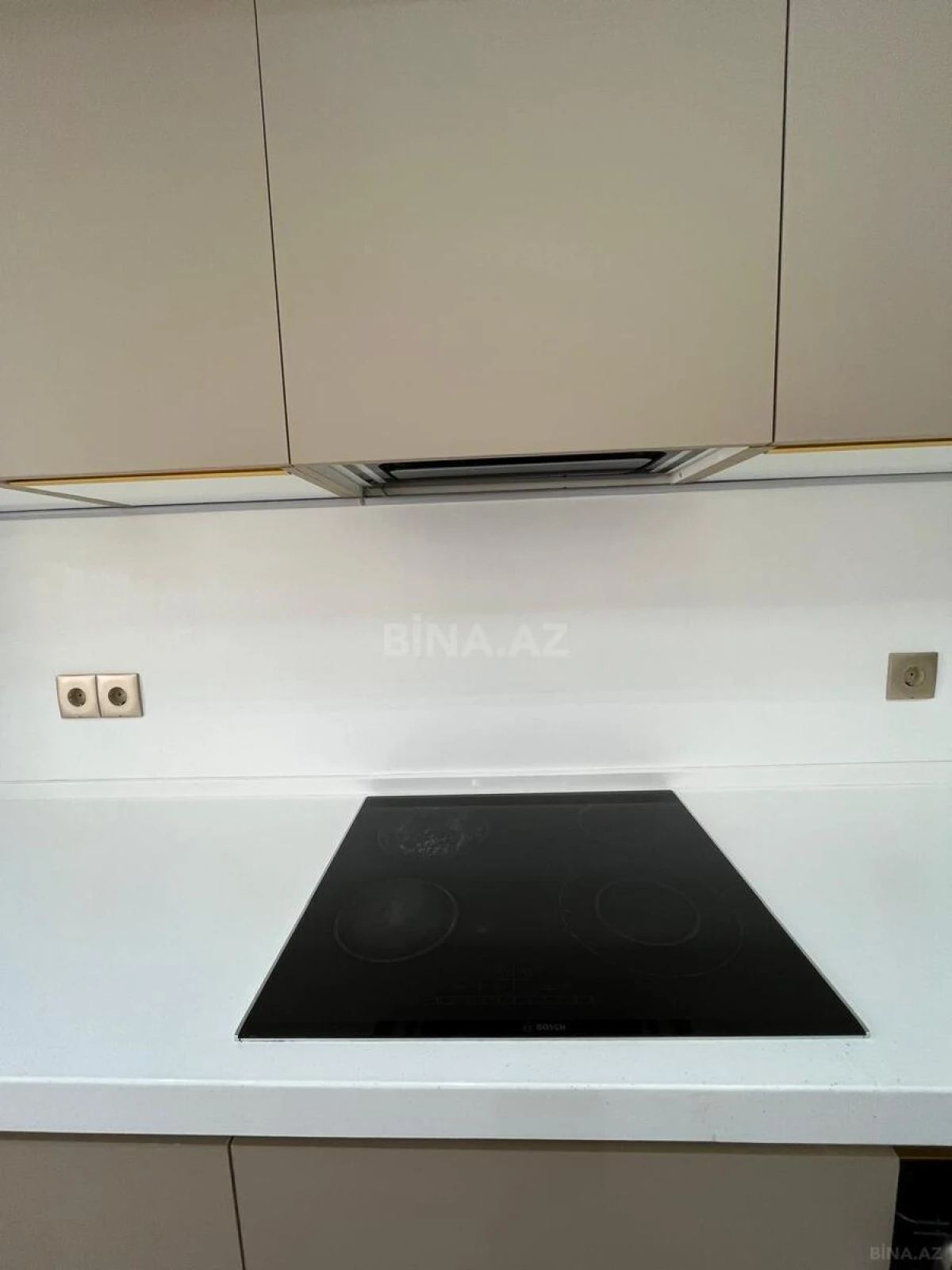 Kirayə verilir 3 otaqlı mənzil 130 m²