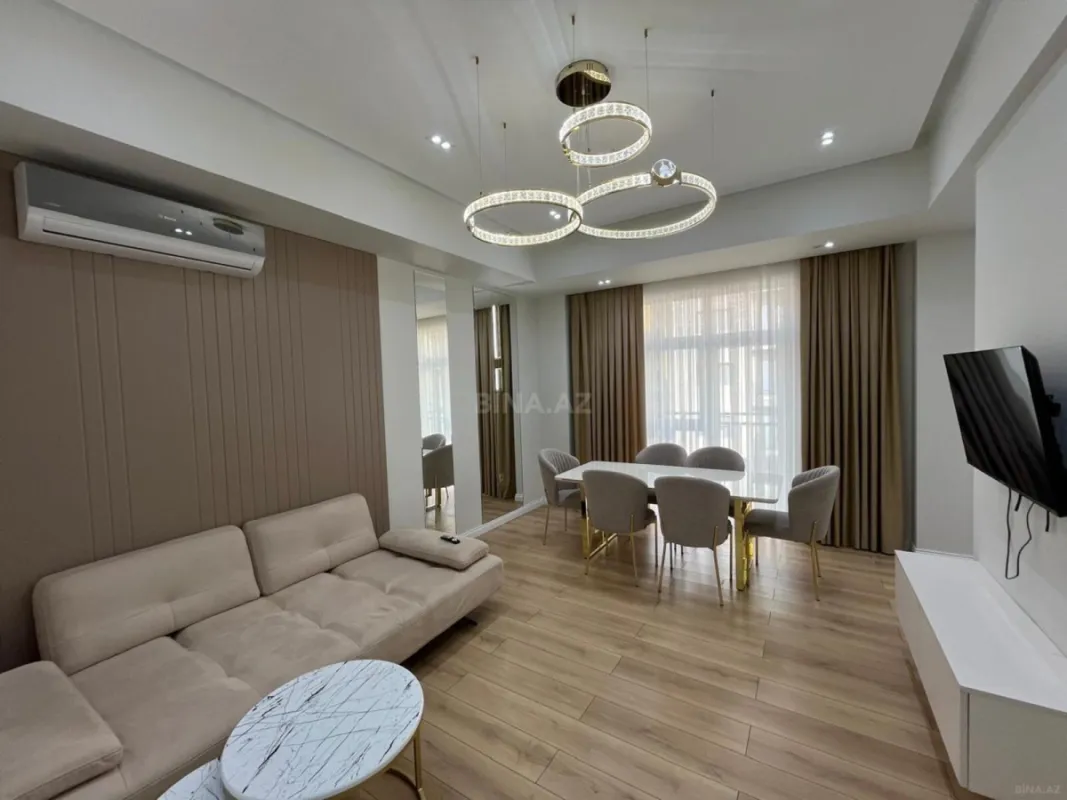 Kirayə verilir 3 otaqlı mənzil 130 m²