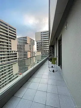 Satılır 4 otaqlı mənzil 179 m²