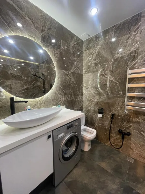 Satılır 4 otaqlı mənzil 179 m²