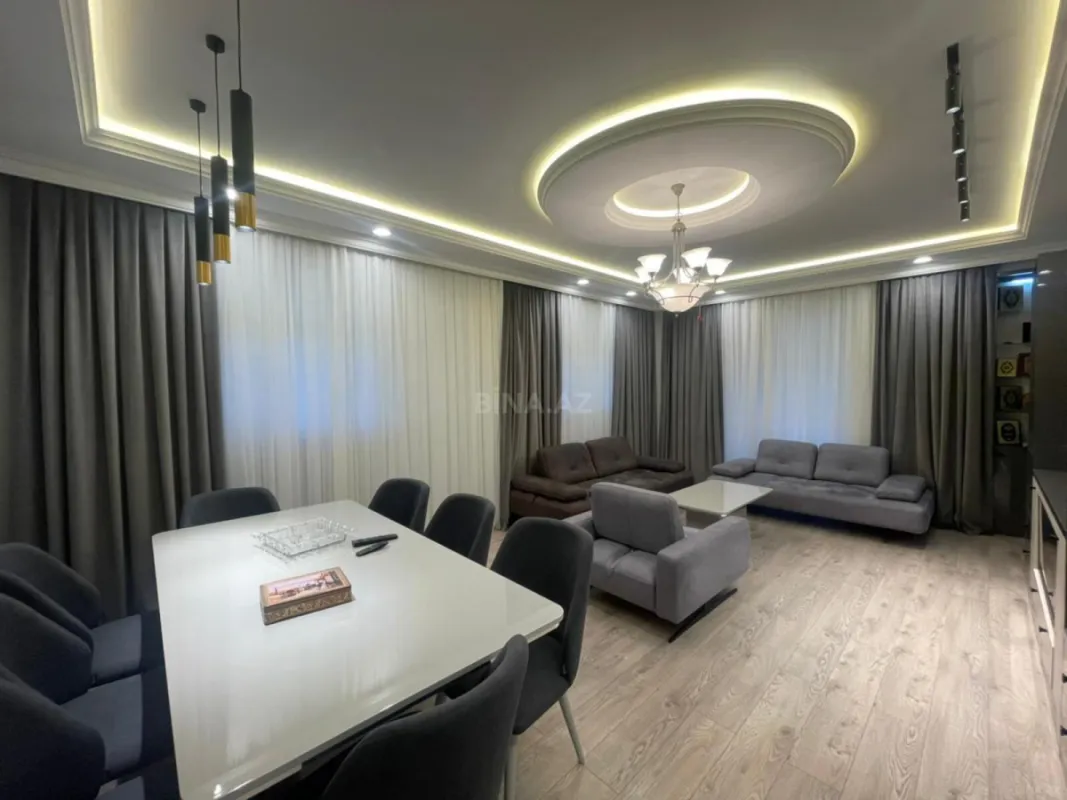 Satılır 4 otaqlı mənzil 179 m²