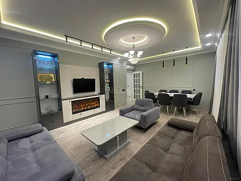 Satılır 4 otaqlı mənzil 179 m² — Bakı 4 otaq 179.00 m²