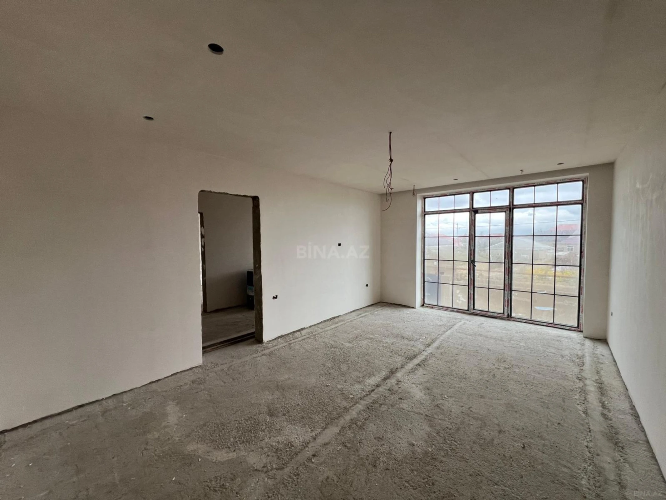 Satılır 6 otaqlı həyət evi 220 m²